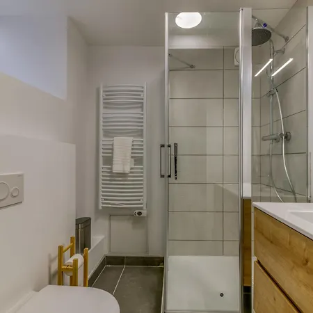 Apartment Les Volets Bleus - Centre - Wifi By Cle Hotes