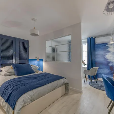 Apartment Les Volets Bleus - Centre - Wifi By Cle Hotes *