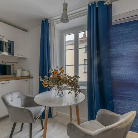 Les Volets Bleus - Centre - Wifi By Cle Hotes Apartment Saint-Vallier (Drome)